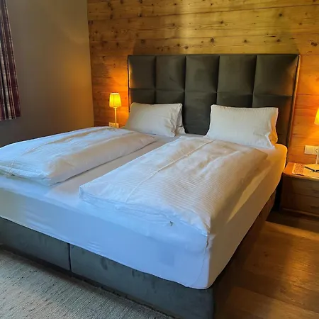 In Near Slopes シャレー エルマウ